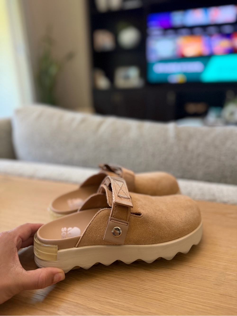 Women’s sorel clogs size 6.5